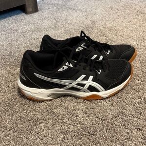 Asics volleyball shoes